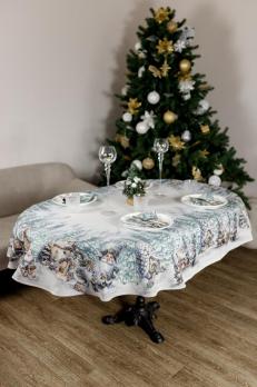 Новорічна овальна гобеленова скатертина Казкові гноми