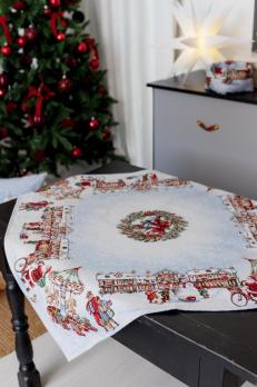Новорічна гобеленова скатертина Carousel