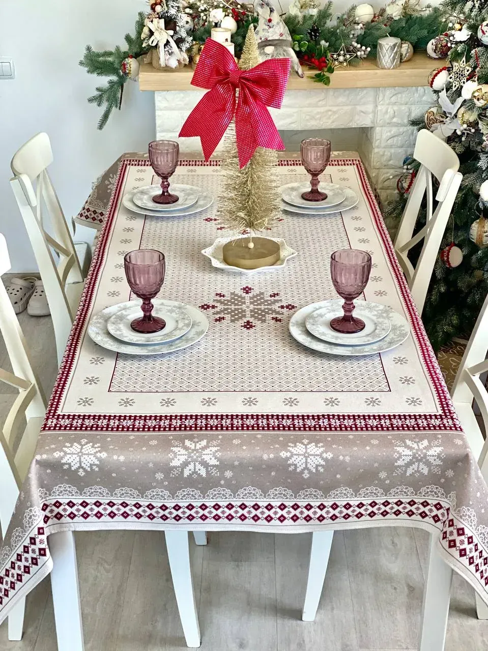 Скатертина гобеленова NORDICA TORTORA Limaso