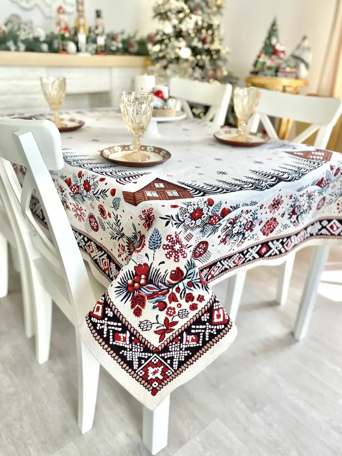 Скатертина гобеленова HUTSUL Limaso