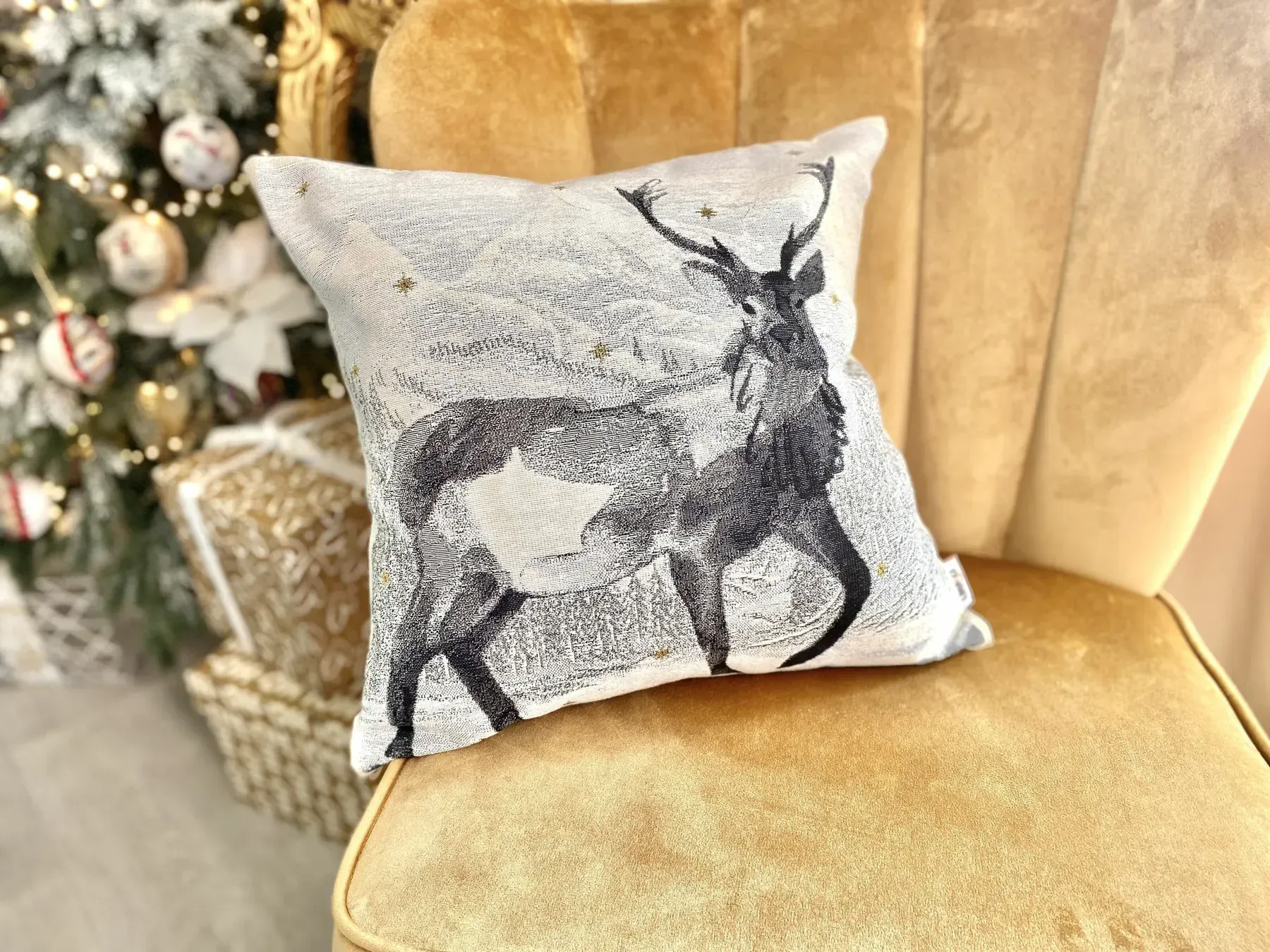 Наволочка гобеленова одностороння CERVUS-NV Limaso