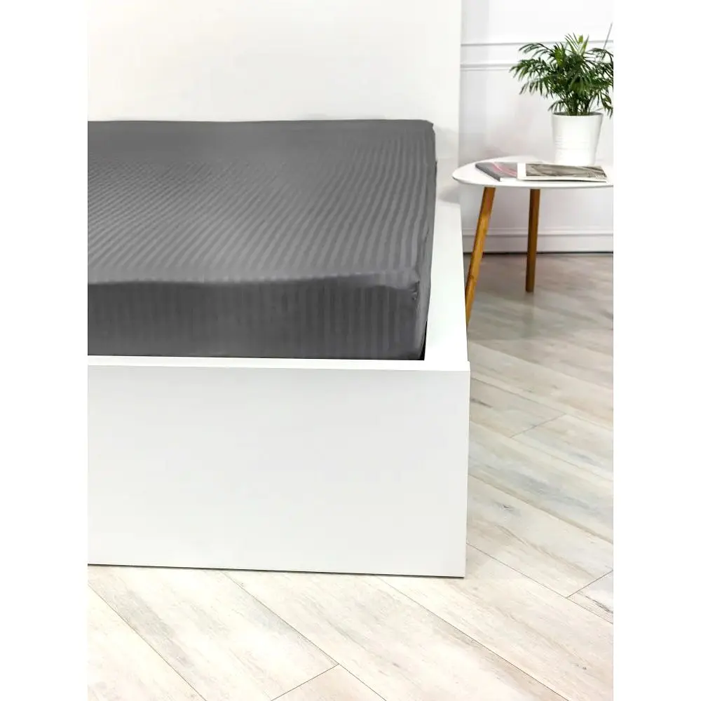 Простирадло на резинці LightHouse Sateen Stripe Grey 180 * 200 + 25 см