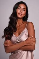 Комплект шовковий жіночий топ та шорти з мереживом, бежевий