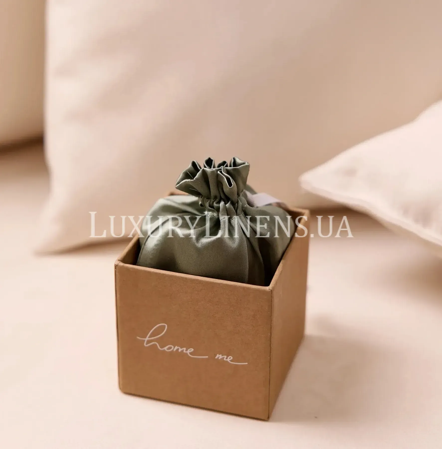 Наволочка шовкова HOME ME 50x70 фісташкового кольору шовк