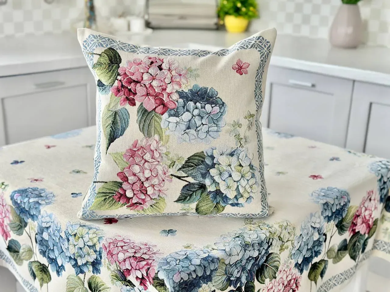 Наволочка гобеленова одностороння ZOE CO6-NV Limaso