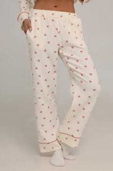 Піжамний костюм з мусліну з вишеньками та бордовим кантом