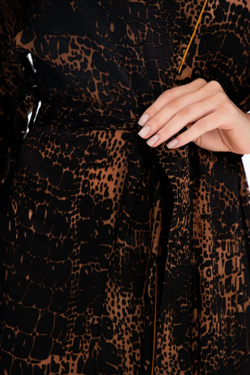 Жіночий халат з кантом